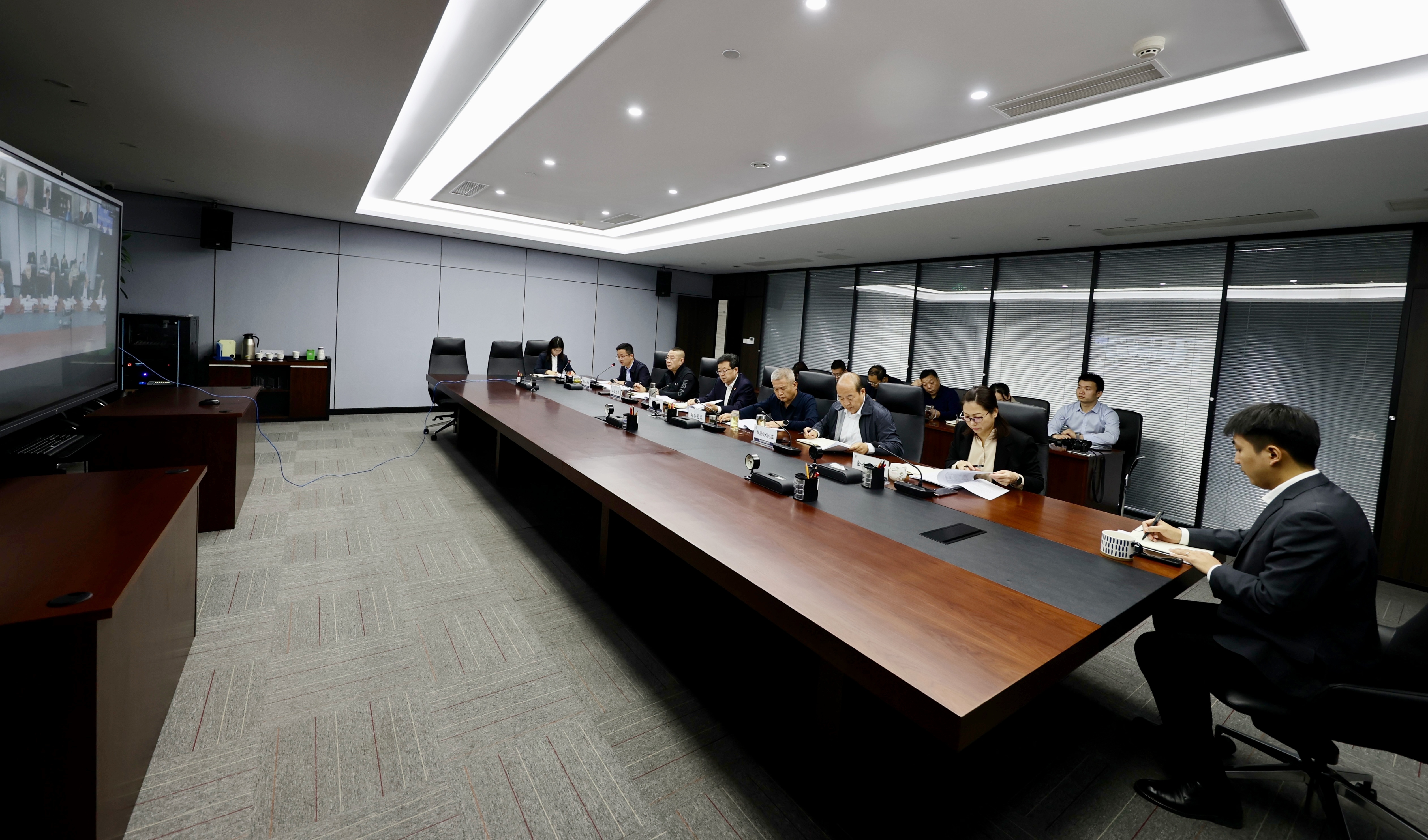 九州ku酷游集团召开2022年三季度经济运行剖析会