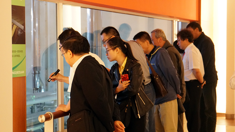 集团向导赴顶益食物、、御品轩旅行学习