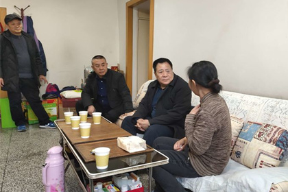 【“四进万家系列活动”】集团开展“进万家门、、、访万家情、、、解万家难、、、暖万家心”活动