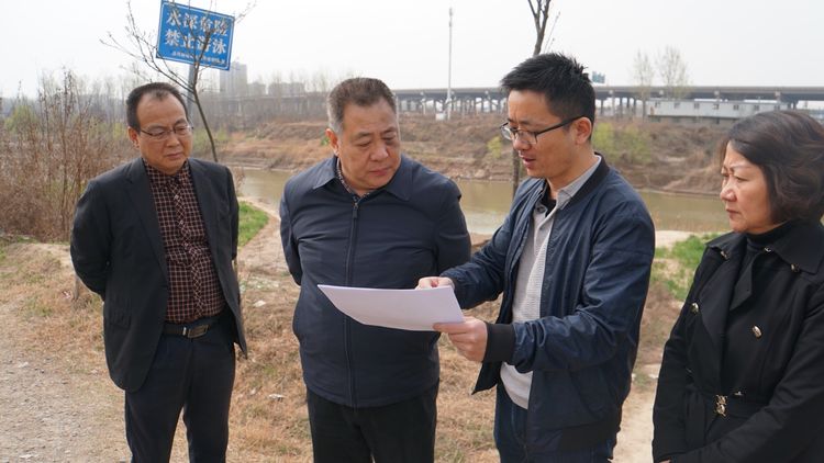 集团向导金辉赴泾阳工业基地就工业结构调解、、重点项目推进等举行事情调研